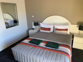 Отель Mariner Motel  Лоритон